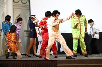 More Dance Performances at RIWAY Annual Staff Dinner To Celebrate Direct Selling Success 更多晚宴中的舞蹈表演以庆祝成功的对抗老化和美容产品的直销